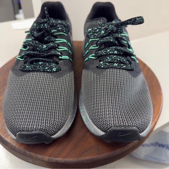 Nike Run Swift SE women\'s running shoes  sz 9.5 main image 12